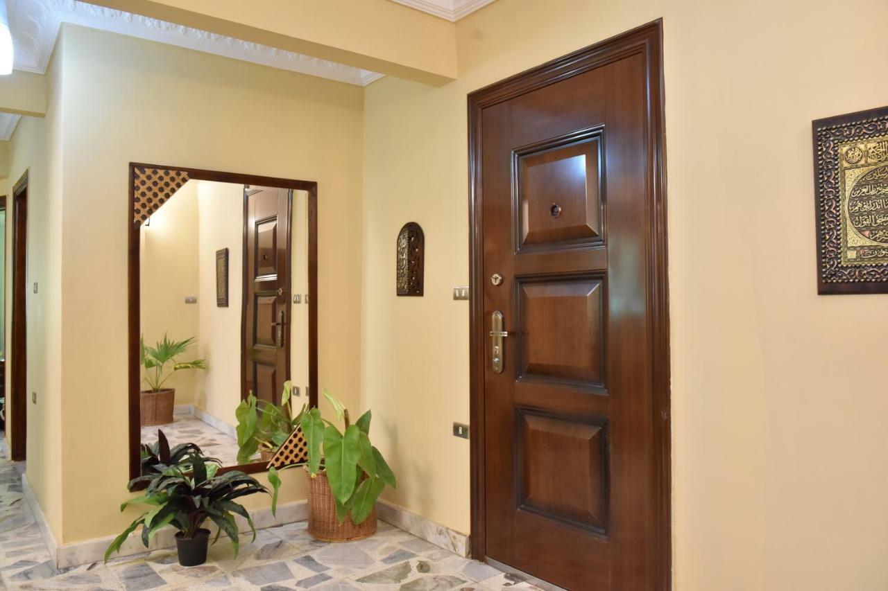 Two-Bedroom Apartment At Mohamed Farid Street Kairo Exterior foto