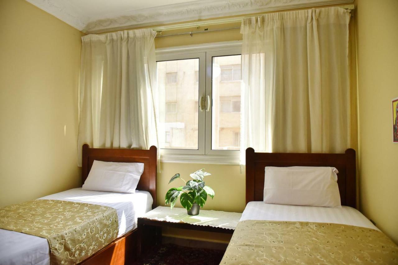 Two-Bedroom Apartment At Mohamed Farid Street Kairo Exterior foto