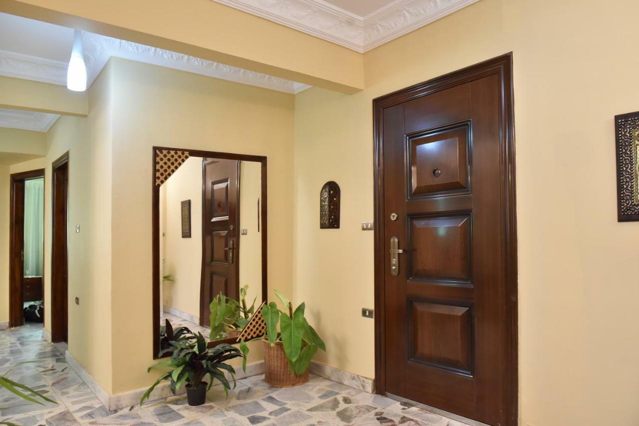Two-Bedroom Apartment At Mohamed Farid Street Kairo Exterior foto