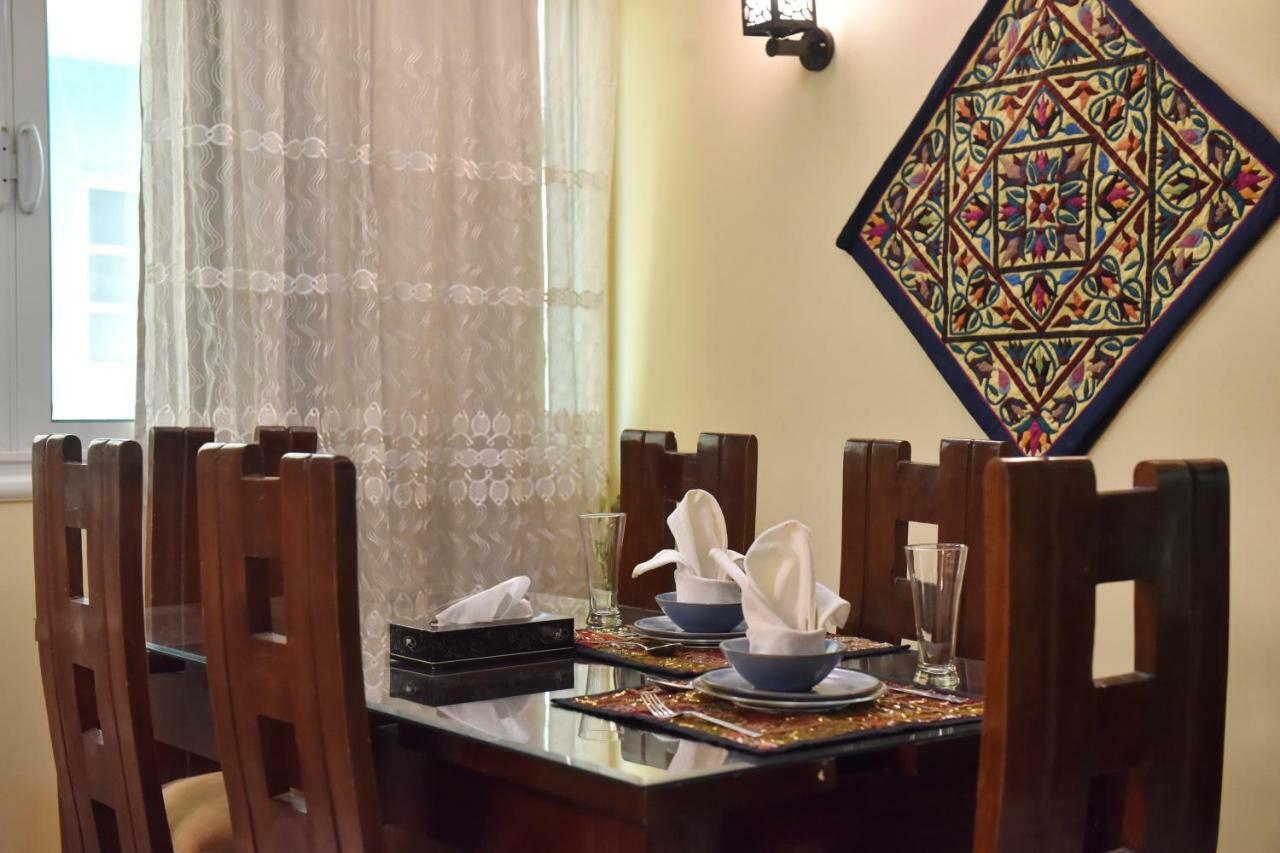 Two-Bedroom Apartment At Mohamed Farid Street Kairo Exterior foto