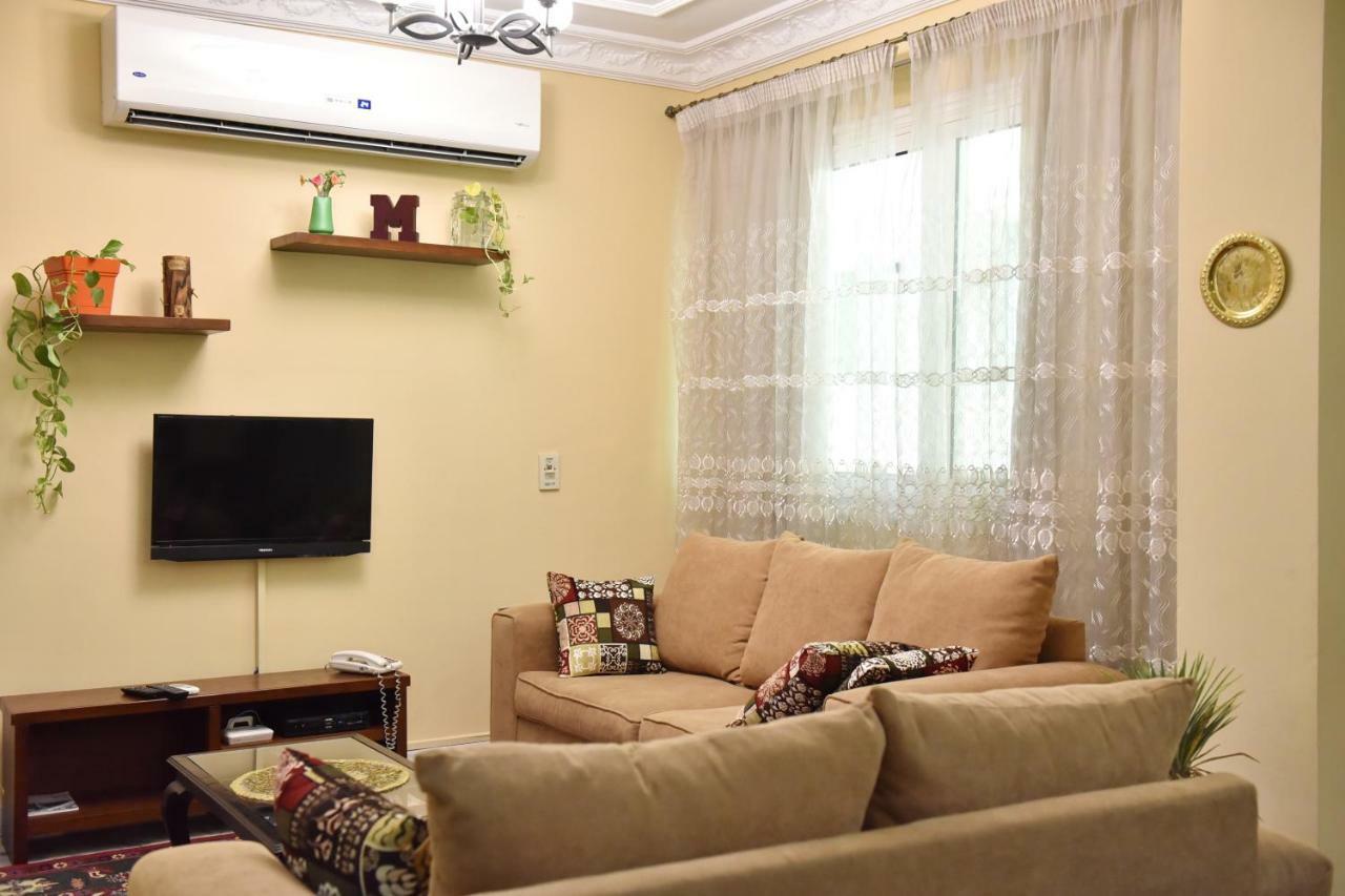 Two-Bedroom Apartment At Mohamed Farid Street Kairo Exterior foto