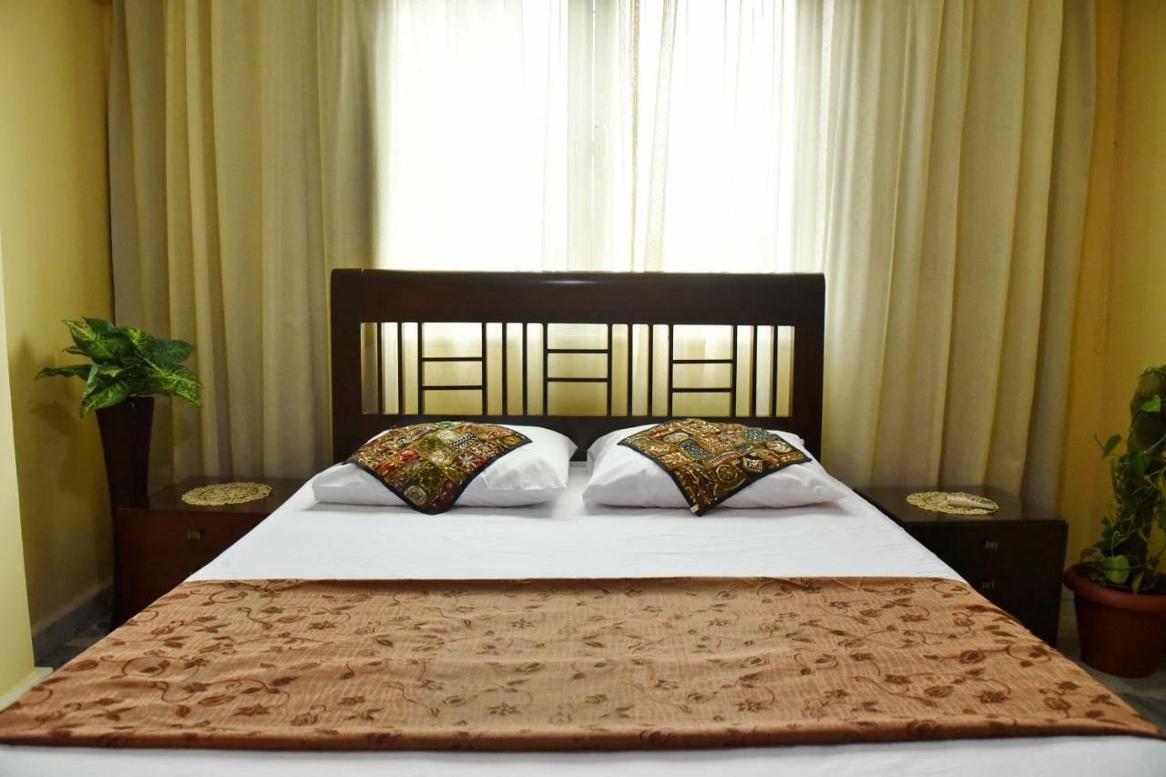 Two-Bedroom Apartment At Mohamed Farid Street Kairo Exterior foto