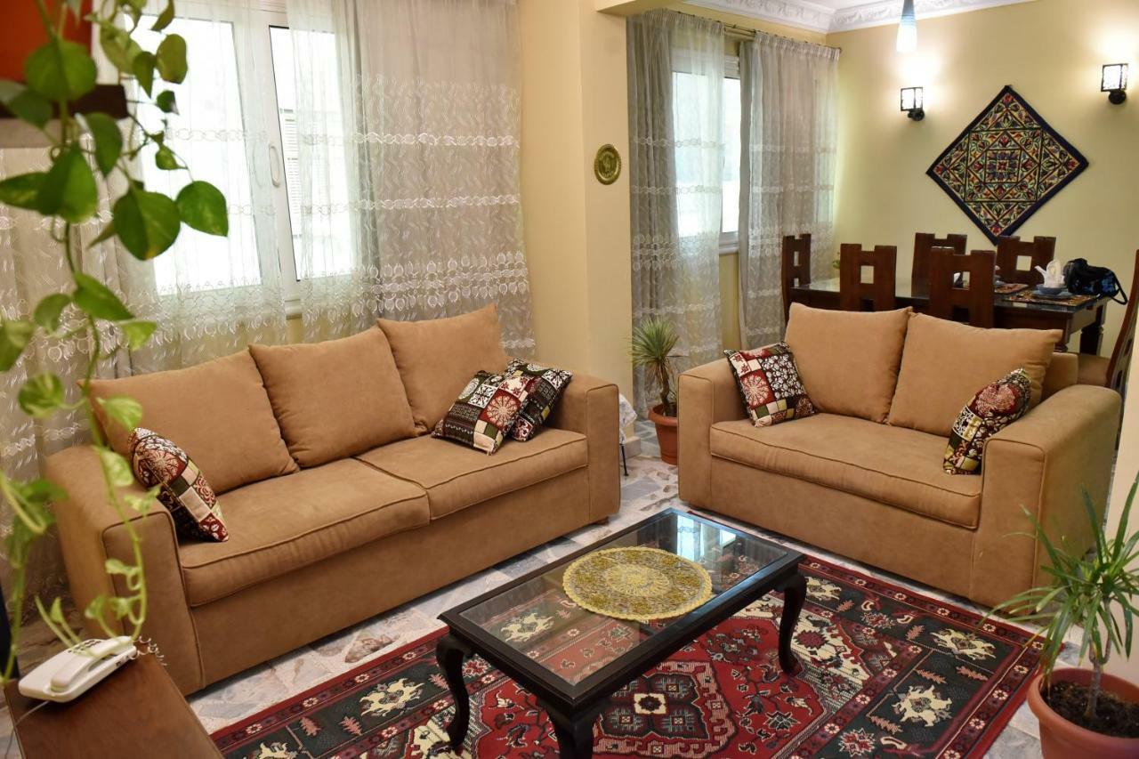 Two-Bedroom Apartment At Mohamed Farid Street Kairo Exterior foto