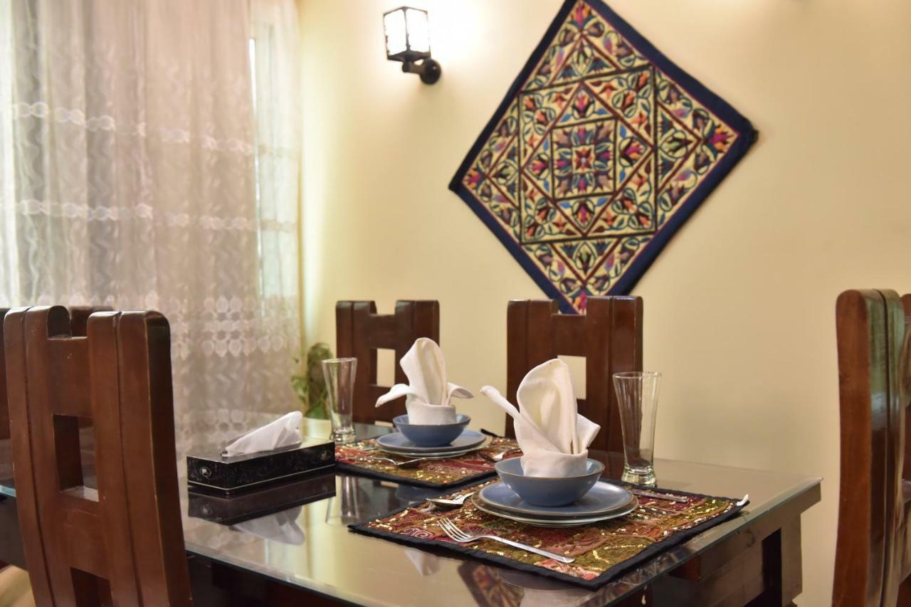 Two-Bedroom Apartment At Mohamed Farid Street Kairo Exterior foto